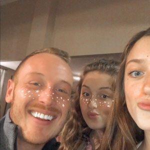 Meet your Posher, Addison